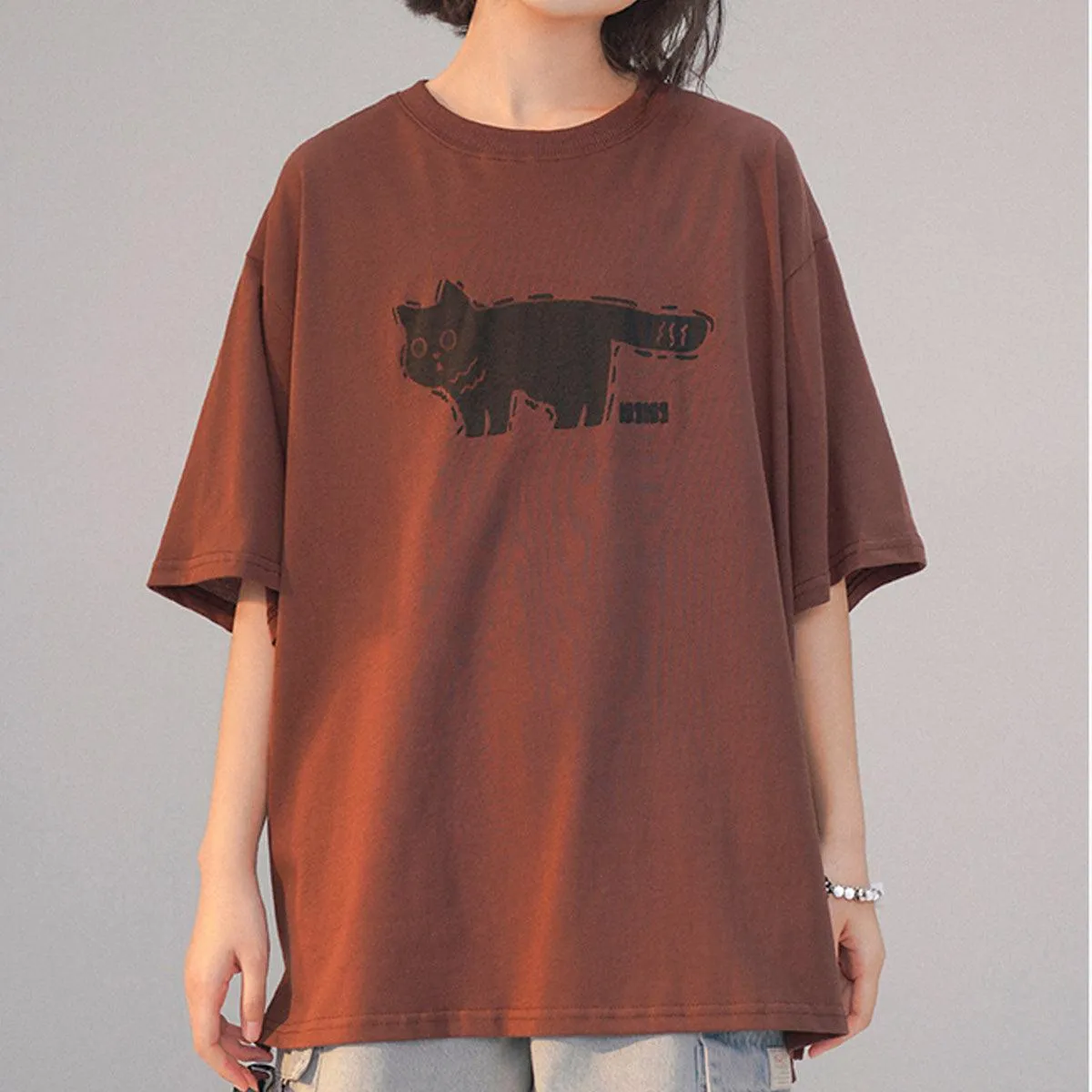Dark Shaky Cat Aesthetic T-Shirt