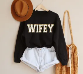 WIFEY Letter Patch Sweatshirt - Black